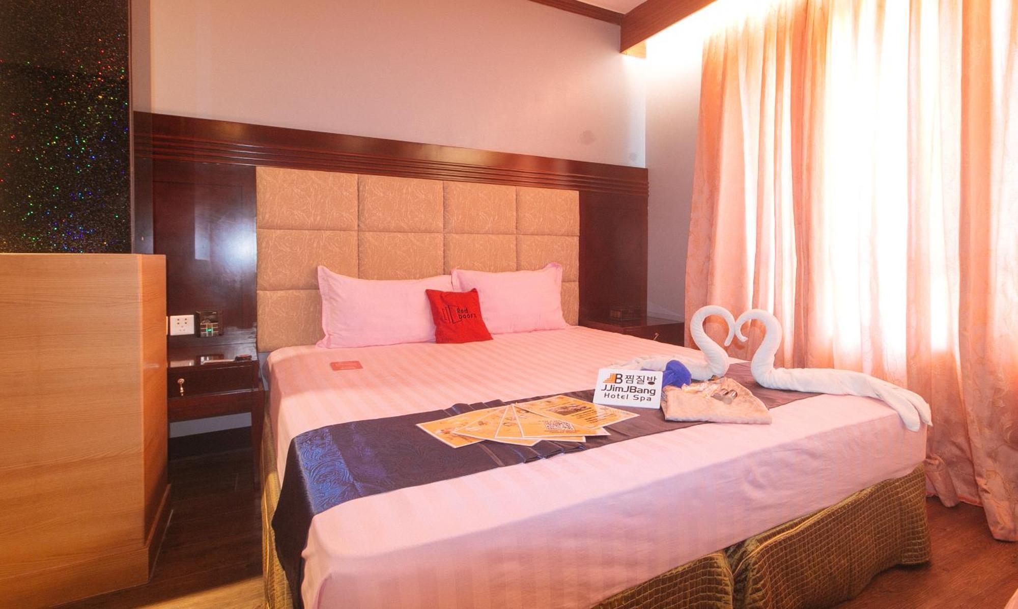Reddoorz Premium At Jjimjbang Hotel Spa Manila Zewnętrze zdjęcie